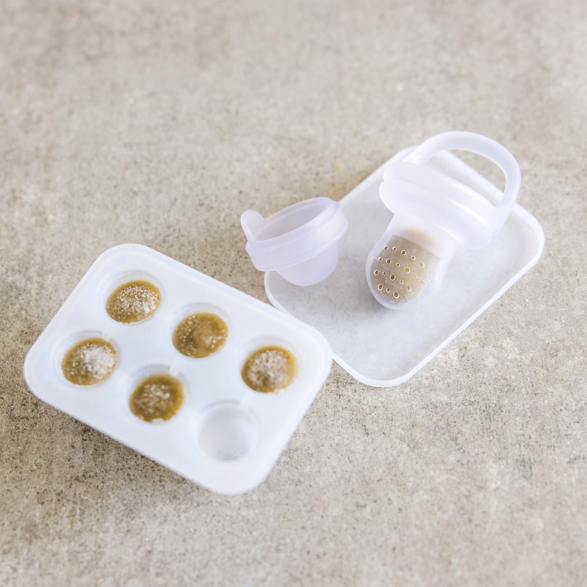 Food Feeder Set - Feeder + Freezer Tray with Lid - Olababy